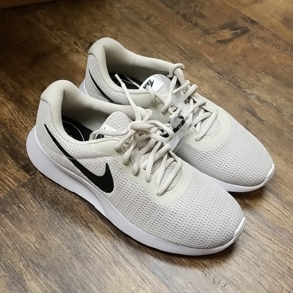 nike men's tanjun running shoes